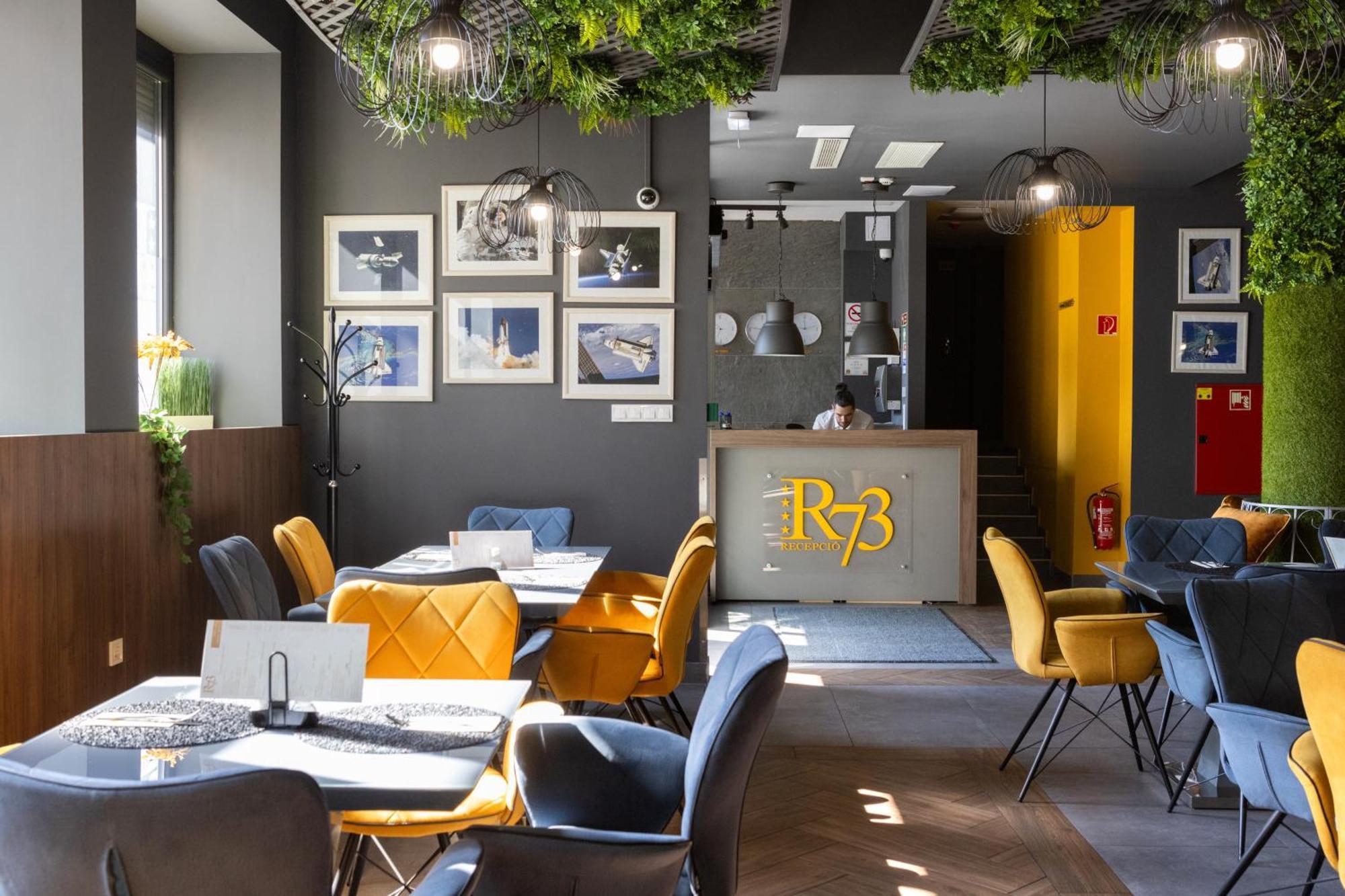 R73 Residences Печ Экстерьер фото